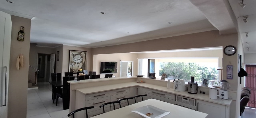 5 Bedroom Property for Sale in Gonubie North Eastern Cape